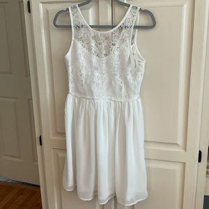 Women’s Francesca White Laced Dress Size S
